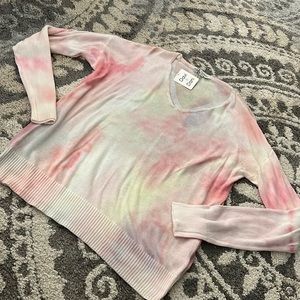 Davi & Dani tie dye sweater, size large NWT!